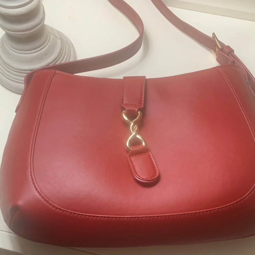 a new day red rust Shoulder Bag with Gold Accent - Picture 1 of 6